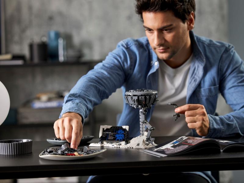 692 db-os Birodalmi Kutasz Droid™