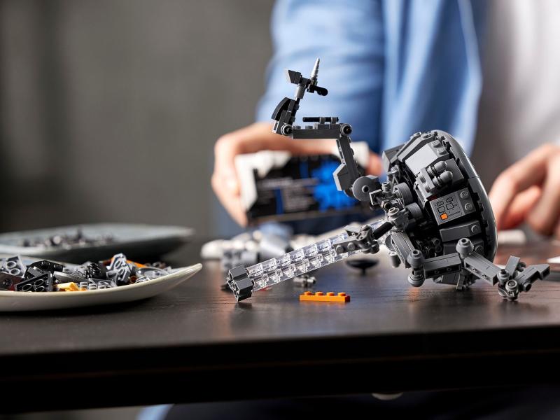 692 db-os Birodalmi Kutasz Droid™