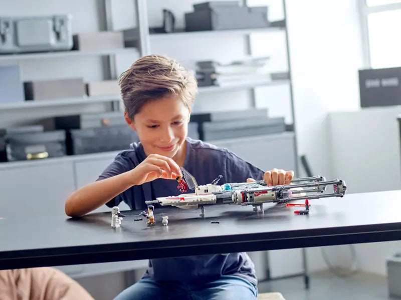 691 db-os Ellenállás Y-szárnyú vadászgép